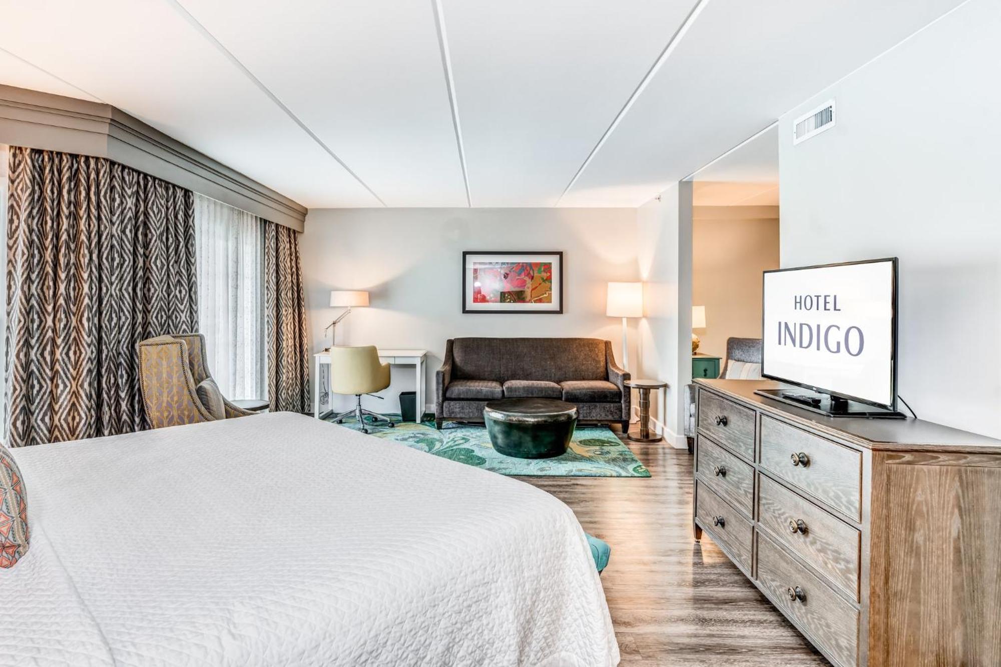 Hotel Indigo Atlanta Vinings By Ihg Smyrna Exterior photo